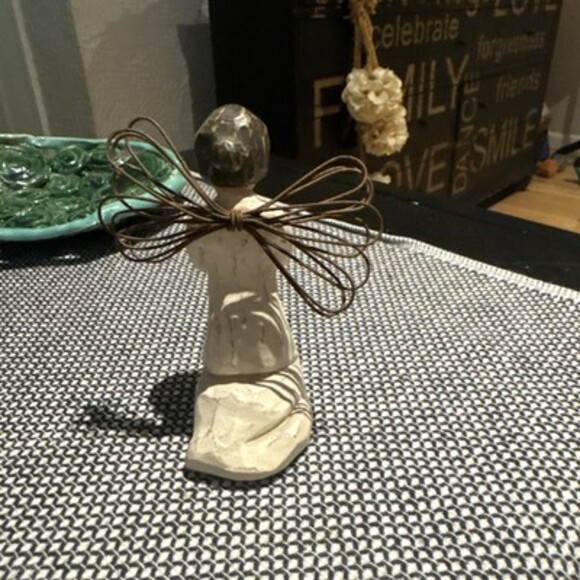 Willow Tree 'Angel of Prayer' Kneeling Lordi Demdaco 1999 Figurine - Picture 3 of 5